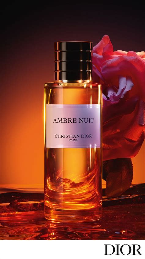 Ambre Nuit: Unisex perfume with ambery and floral notes .